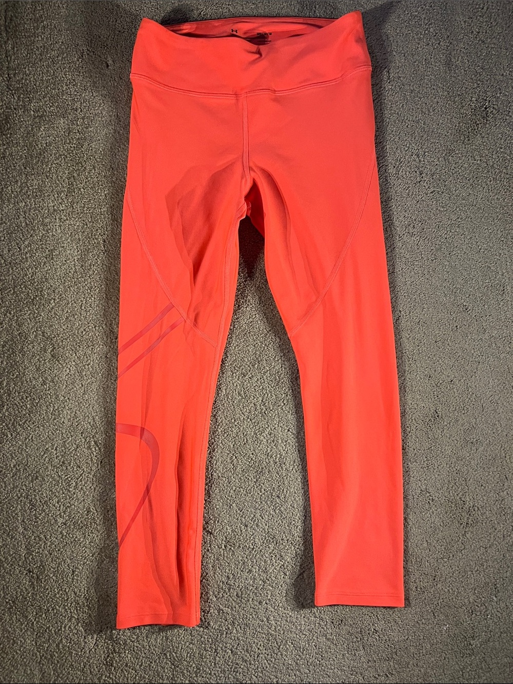 Under Armour Coral Compression HeatGear Capri leggings